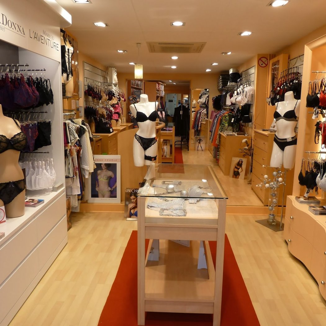 A Fleur de Peau , lingerie fine 1